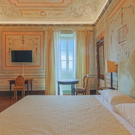 Hotel Villa Sermolli บอร์โก อา บุจจาโน ภายนอก รูปภาพ