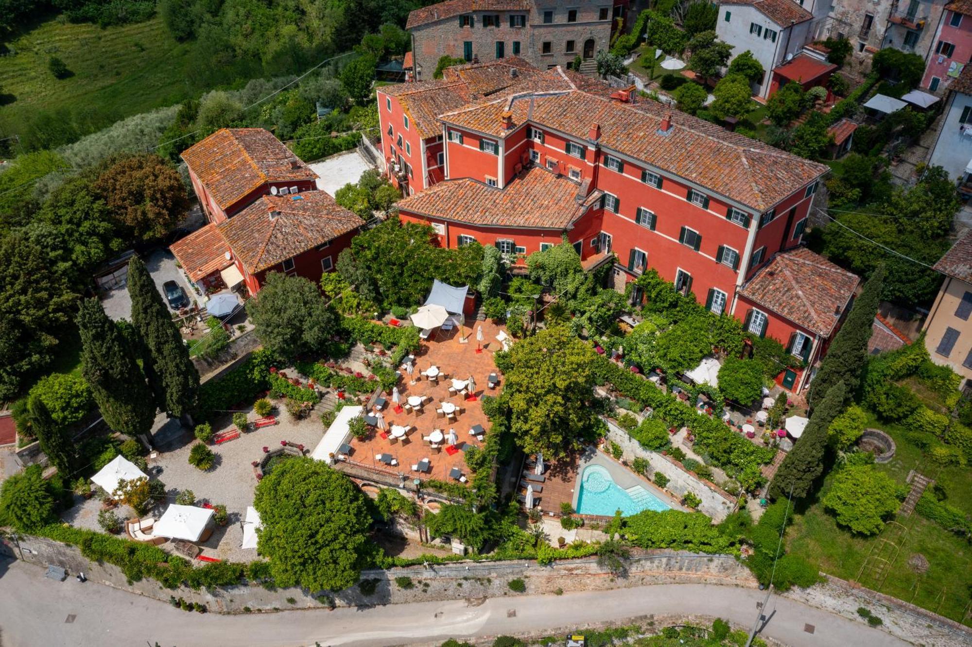 Hotel Villa Sermolli บอร์โก อา บุจจาโน ภายนอก รูปภาพ