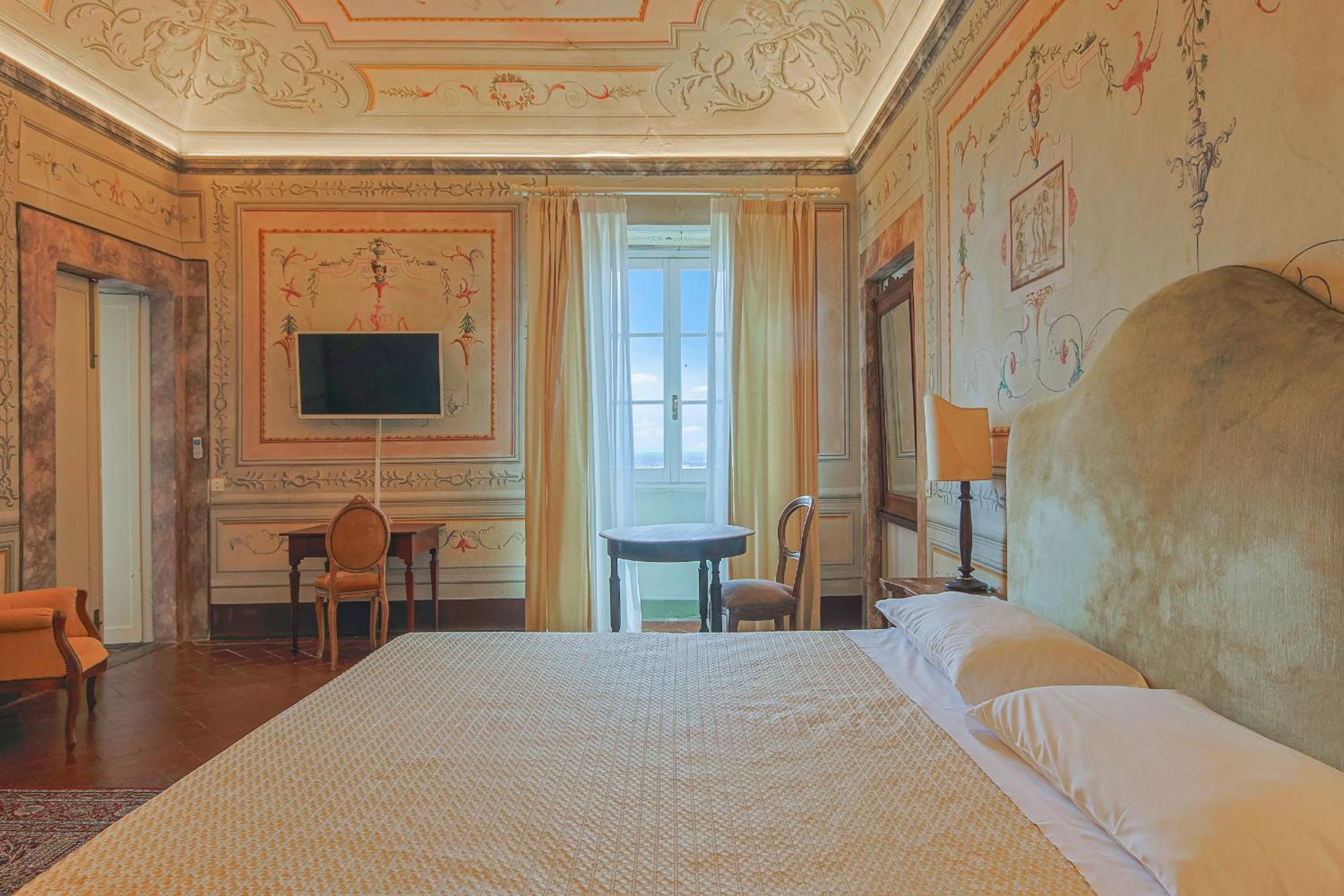 Hotel Villa Sermolli บอร์โก อา บุจจาโน ภายนอก รูปภาพ